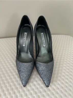 Manolo Blahnik BB 105 Anthracite Glitter Pointed Toe Pumps IT 38 US 8